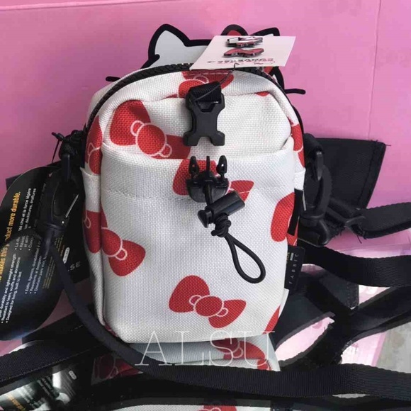 Conv&Hello Kitty Mini Crossbody Bag Comms White W - Picture 5 of 7